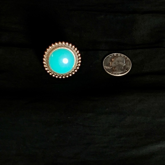 ⚙️3For$30⚙️ NEW Turquoise Hammered Copper-tone Round Statement Ring - Picture 3 of 3